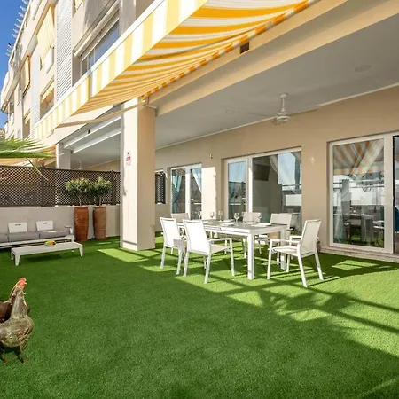 Lola Y Manuela: Beachfront Oasis With Sea-view Terrace