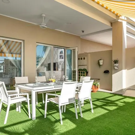 Lola Y Manuela: Beachfront Oasis With Sea-view Terrace *