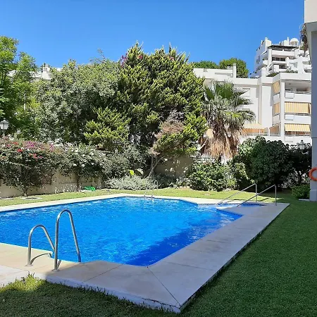 Lola Y Manuela: Beachfront Oasis With Sea-view Terrace * Torremolinos